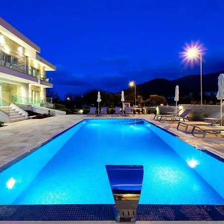 Aparthotel Supreme Luxury *